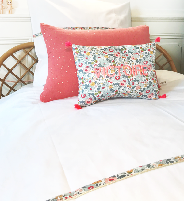 atelier couture lyon, cadeau enfant lyon, coussin lyon, décoration lyon, boutique deco lyon, baby shower lyon, magasin enfant lyon, cadeau personnalisé lyon, magasin pour bébé lyon, idée cadeau lyon, couturière lyon, idée cadeau originale lyon, magasin de décoration lyon, dragées lyon, magasin deco lyon, atelier lyon, boutique coco vanille, coussin lyon, broderie lyon, magasin bébé lyon